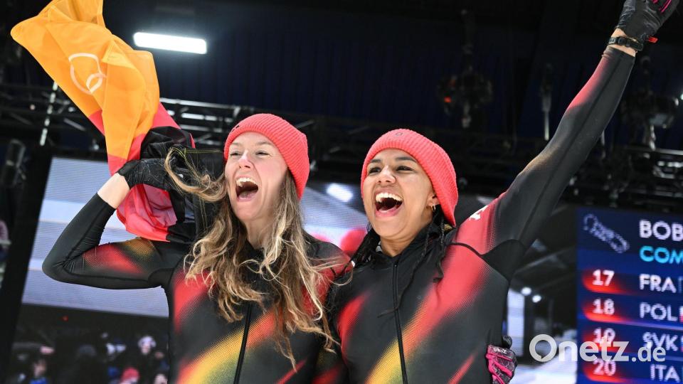Nach der Gold-Fahrt: Laura Nolte (l) und Deborah Levi. Bild: Robert Michael/dpa