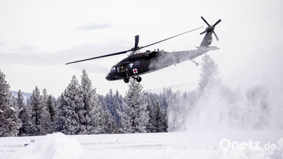 Tagelanges Schneetreiben behinderte die Bergungsaktion. Bild: Stephen Lam/San Francisco Chronicle/AP/dpa