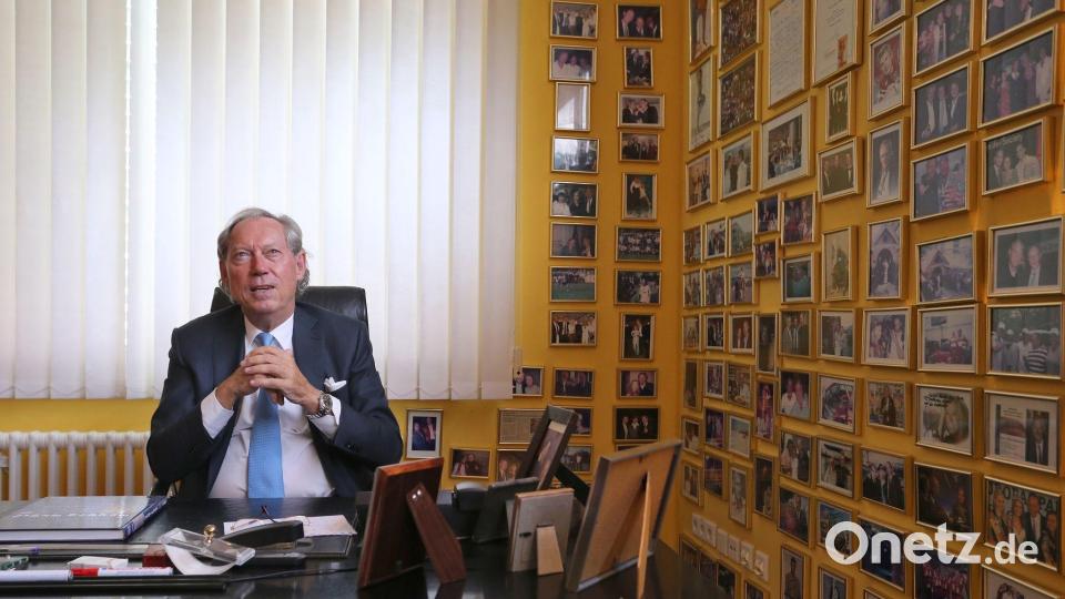 Der Schönheitschirurg wird am Sonntag für einen Tag zum Prediger. (Archivbild) Bild: Karl-Josef Hildenbrand/dpa