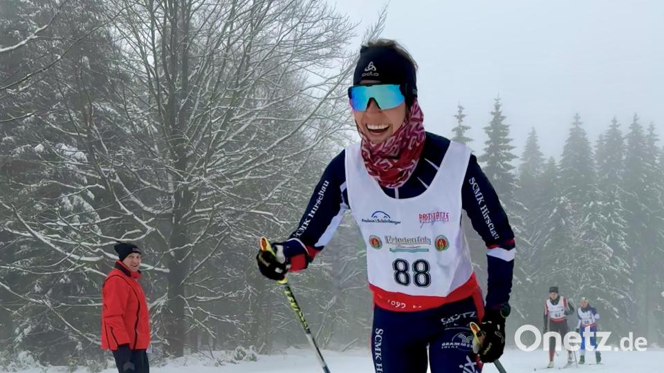 Isabell Schöberl vom SC Monte Kaolino Hirschau gewann die Damenkonkurrenz bei den diesjährigen Oberpfalzmeisterschaften, die der TUS Mitterteich als Ausrichter im Langlaufzentrum Silberhütte durchführte Bild: chl