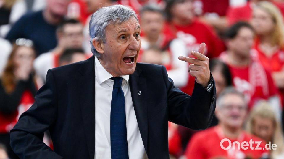 Svetislav Pesic und die Bayern-Basketballer haben das erste Saisonziel verpasst. Bild: Sven Hoppe/dpa