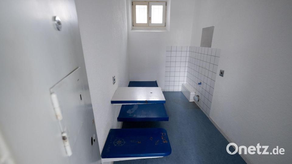 Die Zellen wirken eher spartanisch. Bild: Sven Hoppe/dpa