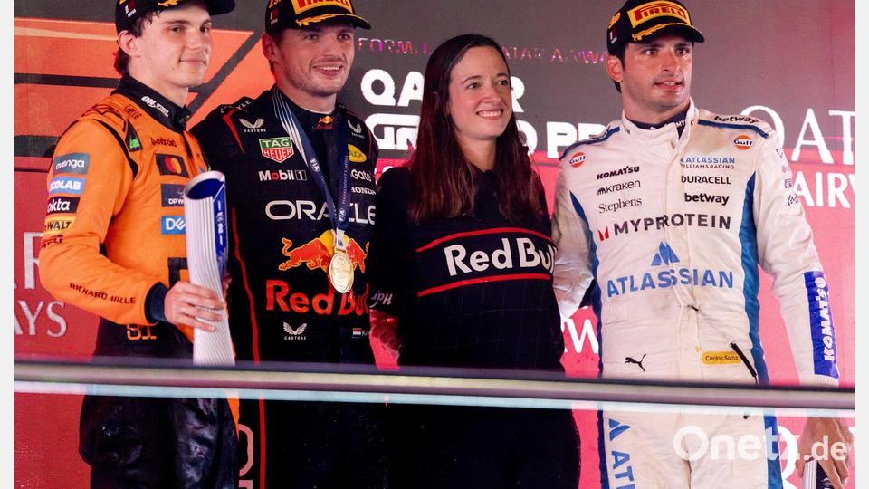 Hannah Schmitz (3.v.l.) ist hoch angesehene Rennstrategin bei Red Bull. (Archivbild) Bild: Sander Koning/ANP/dpa