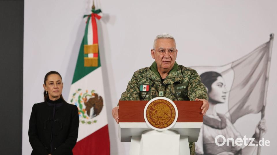 Wegen der hohen Zahl an getöteten Soldaten brach der General auf der Pressekonferenz in Tränen aus. Bild: Ginnette Riquelme/AP/dpa