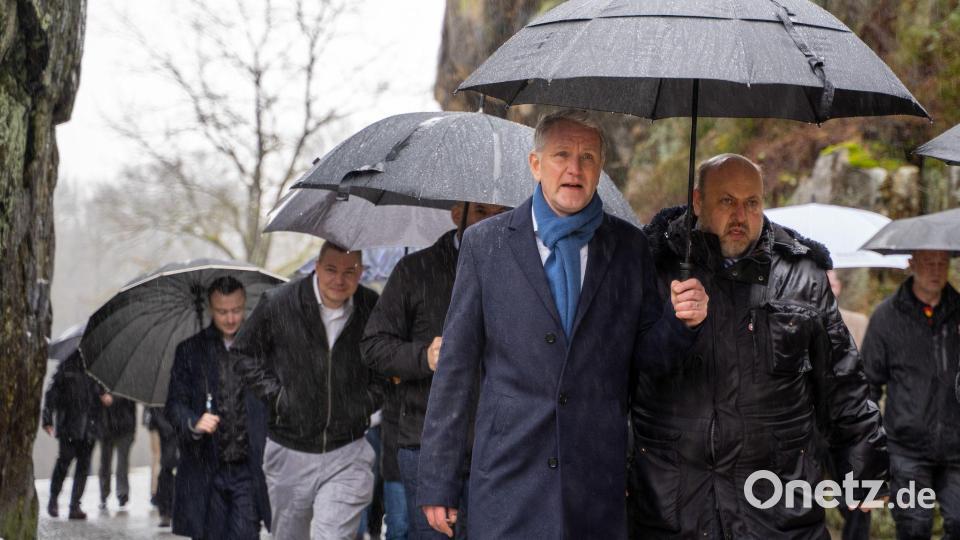 An den Externsteinen im Teutoburger Wald hatte sich Höcke mit nordrhein-westfälischen AfD-Politikern getroffen. Bild: Max Lametz/dpa