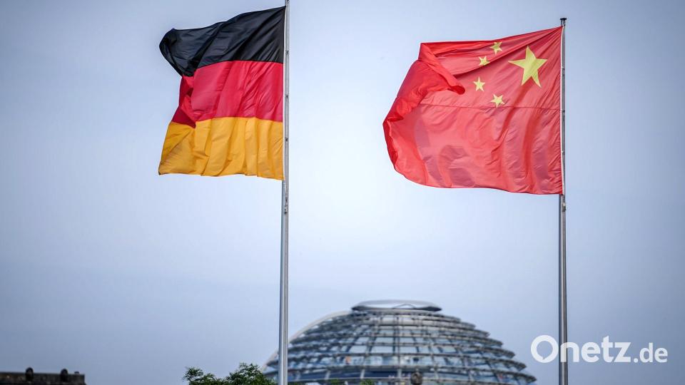 Die Volksrepublik ist ein überragend wichtiger Markt für deutsche Unternehmen. Die deutsche Wirtschaft beklagt aber zunehmend Hemmnisse. Zugleich nimmt die weltweite Bedeutung Chinas als Wirtschaftsmacht zu. (Symbolbild) Bild: Kay Nietfeld/dpa