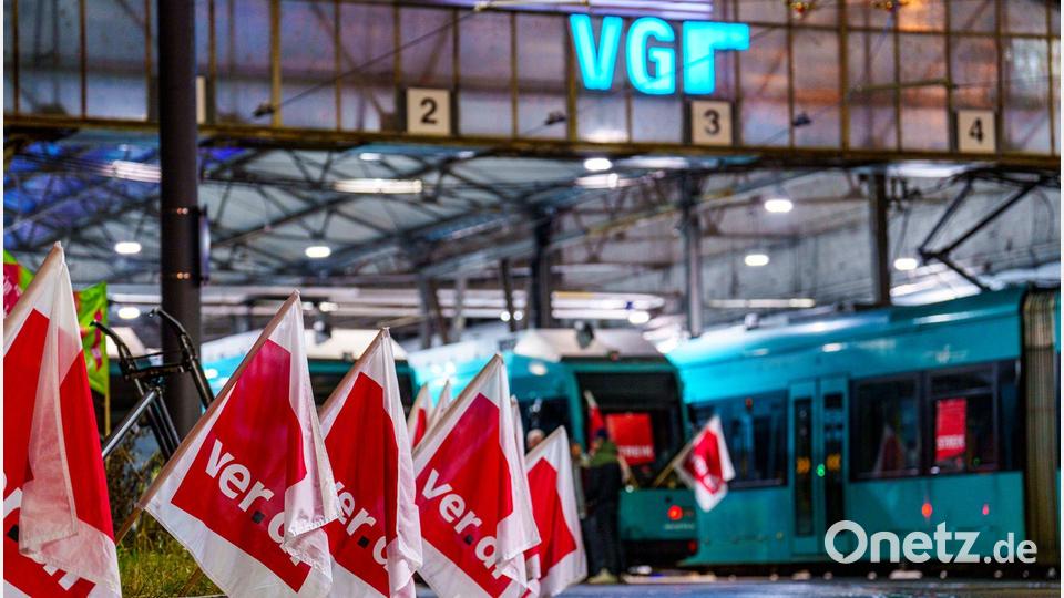 Im ÖPNV wird es wieder zu starken Behinderungen kommen. Bild: Andreas Arnold/dpa