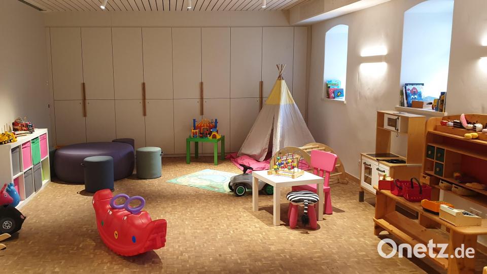Im Spielzimmer ist für die Kinder für Abwechslung gesorgt. Die Ausstattung stammt noch aus den alten Räumlichkeiten. Bild: Jessika Wöhrl-Neuber