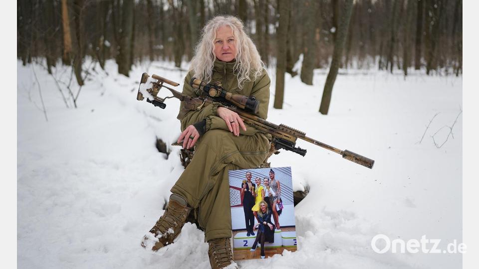 Von der Tanzlehrerin zur Scharfschützin Bild: Sergei Grits/AP/dpa