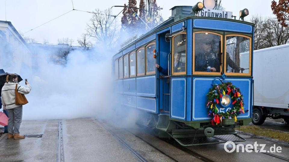 Seit eineinhalb Jahrhunderten rollt die Tram durch München. Bild: Peter Kneffel/dpa