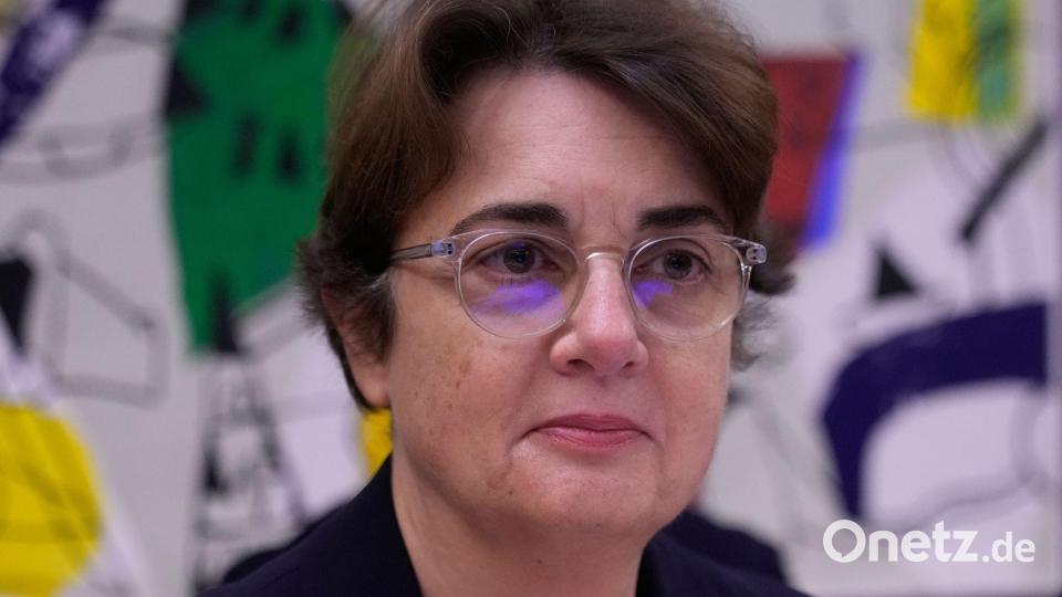 Die Museumsdirektorin Laurence des Cars reichte ihren Rücktritt ein. (Archivbild) Bild: Michel Euler/AP/dpa