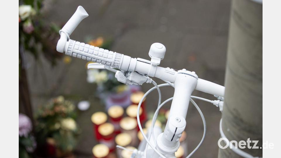 Die Zahl der getöteten Radfahrer stieg um vier Prozent. (Symbolbild) Bild: Friso Gentsch/dpa