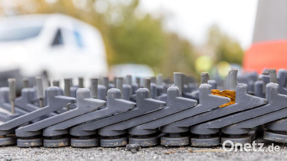 Mit einem Nagelgurt wurde ein mutmaßlicher Täter in einem gestohlenen Wohnmobil in Polen gestoppt. (Symbolbild) Bild: Frank Hammerschmidt/dpa