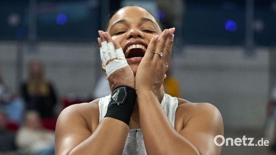 Vor der Hallen-DM wirkt Yemisi Ogunleye gelöst. (Archivbild) Bild: Bernd Thissen/dpa