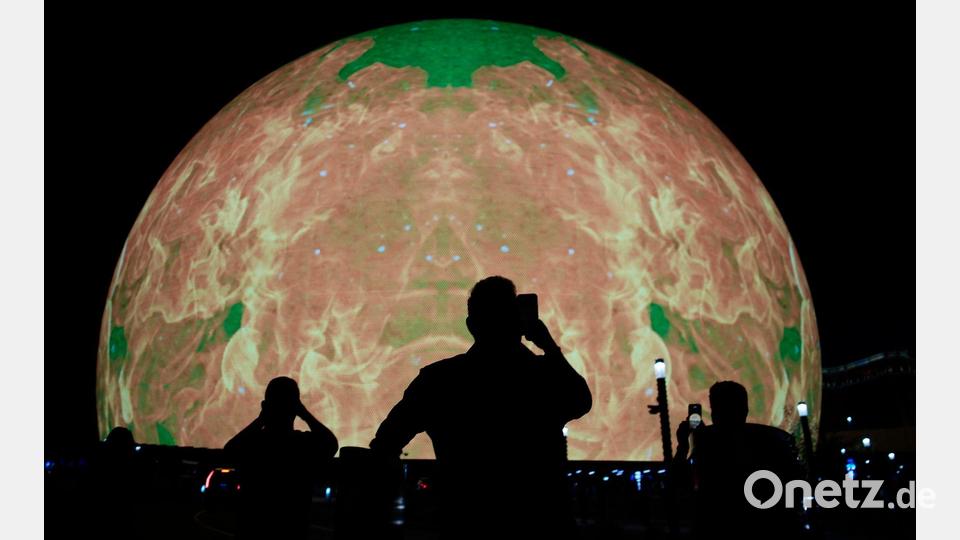 Die Sphere-Halle bietet eine spektakuläre Bühne. (Archivbild) Bild: John Locher/AP/dpa
