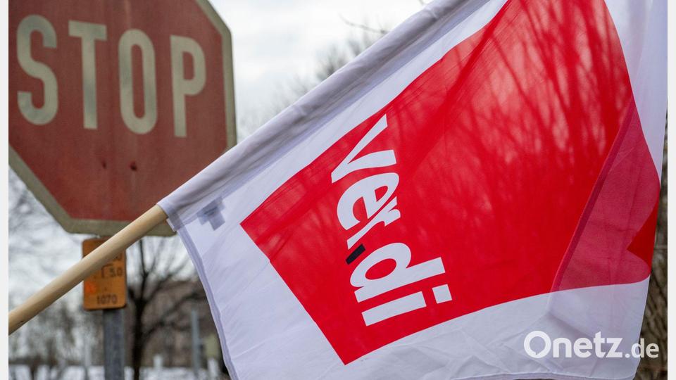 Die Gewerkschaft Verdi ruft zum zweiten Mal in diesem Jahr zu einem bundesweiten Warnstreik im ÖPNV auf. (Archivbild) Bild: Stefan Puchner/dpa