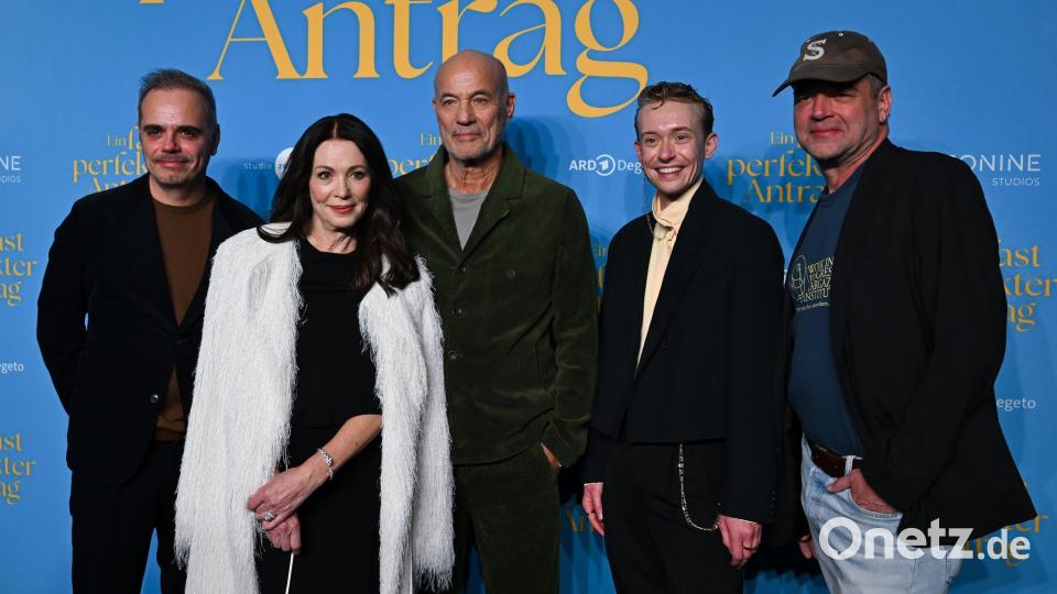 Die Filmcrew bei der Premiere in München. Bild: Sven Hoppe/dpa