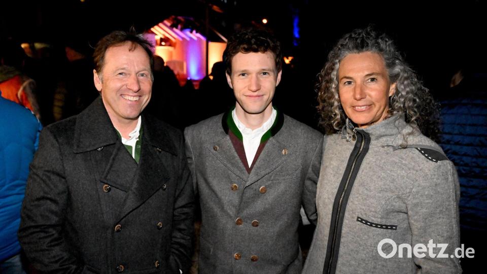 Die Familie von Laura Dahlmeier ist zu der feierlichen Veranstaltung gekommen. Bild: Felix Hörhager/dpa