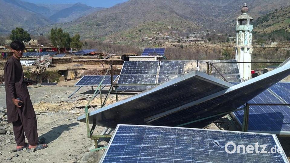 Auch auf pakistanischer Seite gab es Schäden nach Gefechten zwischen afghanischen und pakistanischen Truppen. Bild: Uncredited/AP/dpa