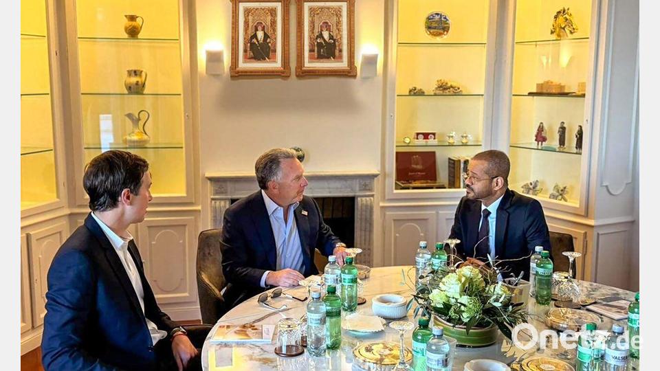 Wieder vermittelt der Oman zwischen den USA und dem Iran. Bild: Uncredited/Foreign Ministry of Oman/AP/dpa