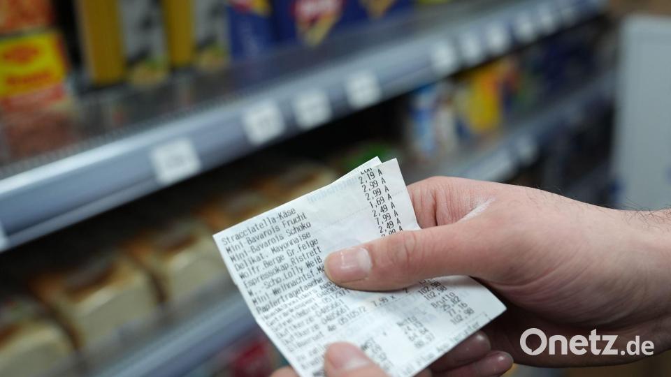 Der Anstieg bei den Lebensmittelpreisen schmerzt vor allem Menschen mit wenig Geld. Bild: Marcus Brandt/dpa