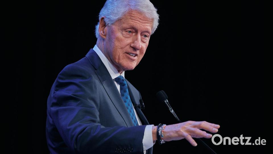 Nach Ex-Außenministerin Hillary Clinton sagt nun ihr Mann, der frühere US-Präsident Bill Clinton vor einem Ausschuss des US-Kongresses aus. (Archivbild) Bild: Andres Kudacki/FR170905 AP/dpa