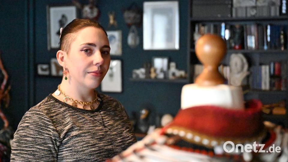 Toni hat in ihrer Jugend zum Cosplay gefunden. Bild: Jennifer Brückner/dpa