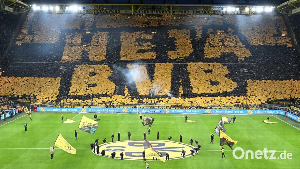 Die Fans der Dortmunder mit einer beeindruckenden Chorografie. Bild: Federico Gambarini/dpa