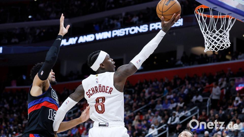 Dennis Schröder hatte gegen sein ehemaliges Team Detroit nicht seinen besten Tag. Bild: Duane Burleson/AP/dpa