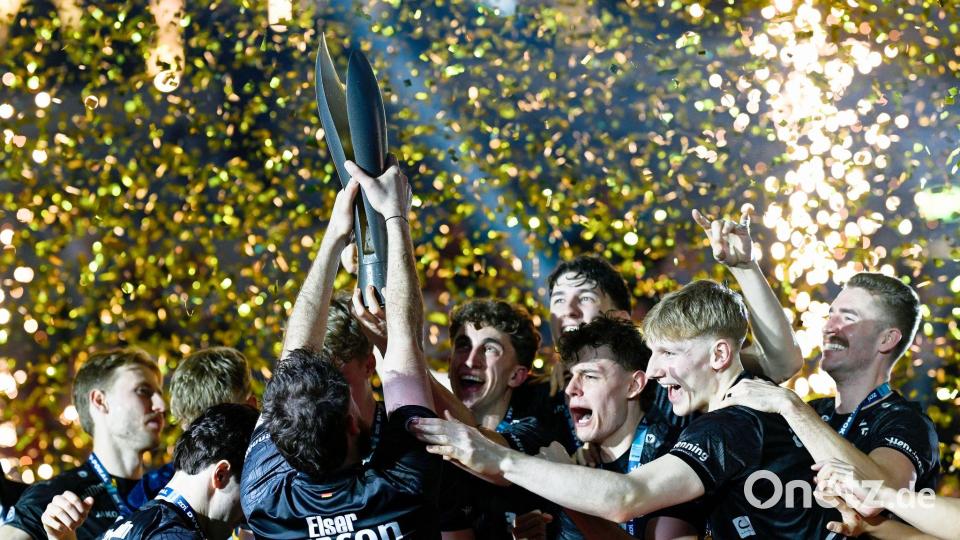 Der Titel-Fluch ist besiegt: Lüneburg holt den Pokal. Bild: Uwe Anspach/dpa