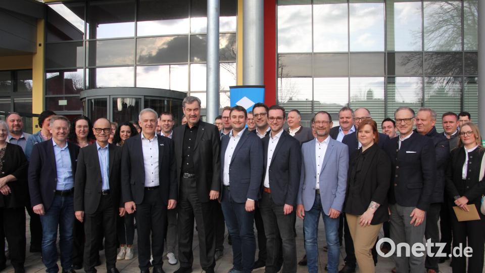 Markus Söder inmitten der CSU-Granden aus dem Landkreis., Bild: Konrad Rosner