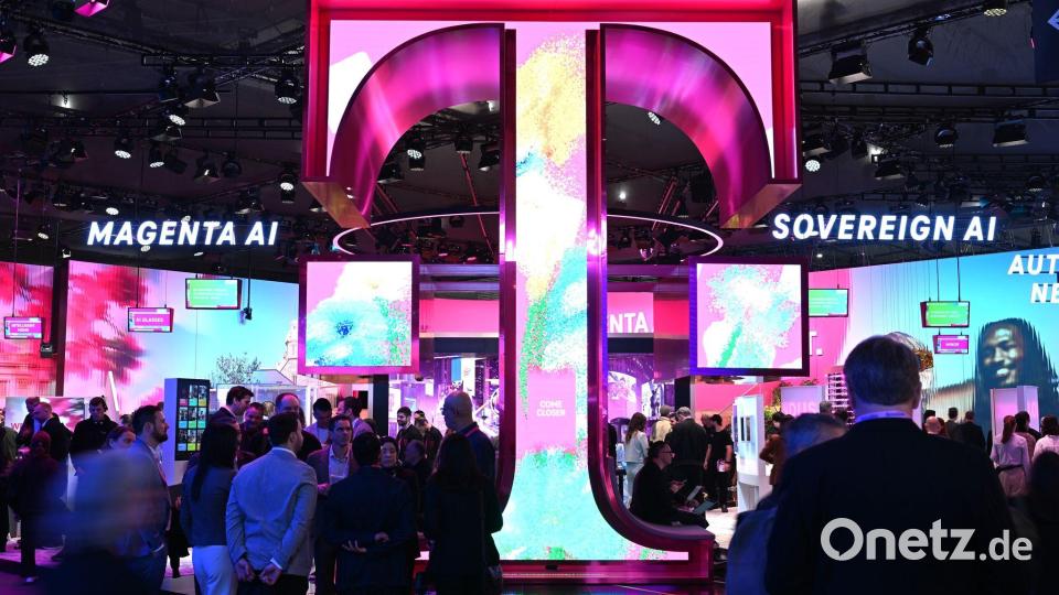 Der Telekom-Messestand beim MWC. Bild: Wolf von Dewitz/dpa