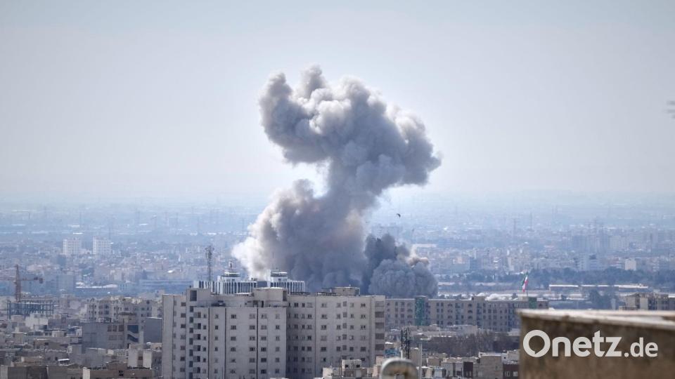 Wie lange die Angriffe auf den Iran und die iranischen Gegenangriffe auf Ziele in Israel und mehreren arabischen Staaten andauern werden, ist noch nicht absehbar. Bild: Vahid Salemi/AP/dpa