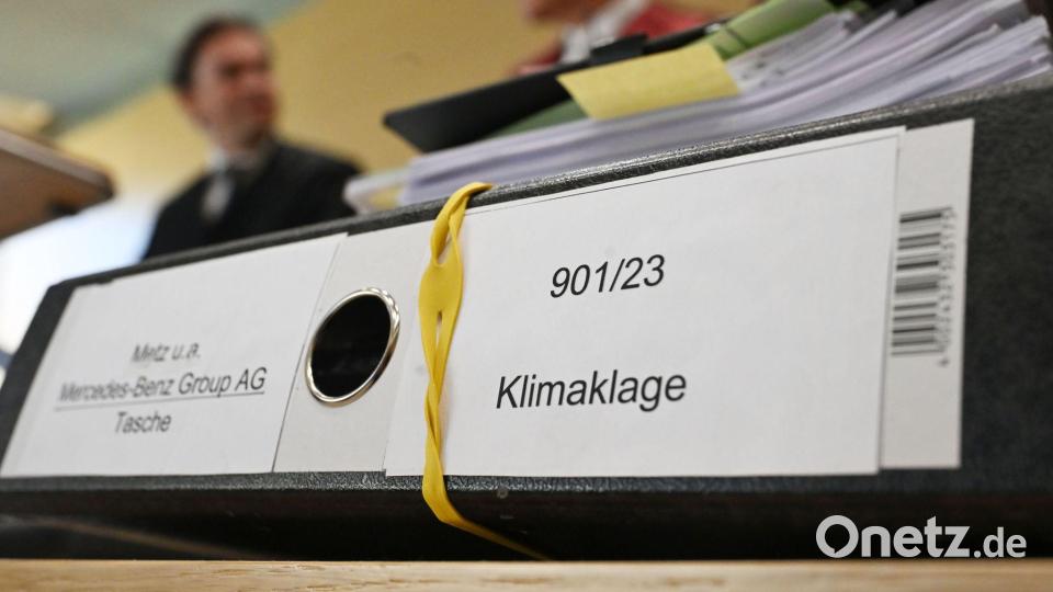 Können Unternehmen auch abseits staatlicher Vorschriften in die Pflicht genommen werden? Bild: Uli Deck/dpa