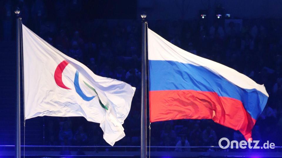 Russland darf bei den Paralympics in Italien wieder unter seiner Nationalflagge starten. Bild: Sergei Chirikov/EPA/dpa