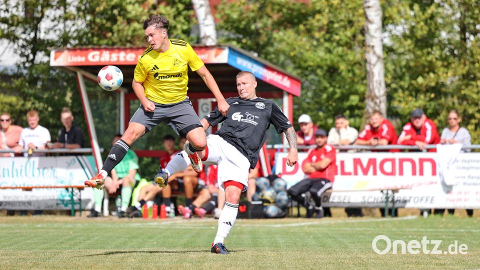 Timo Bachmeier (links) wechselt zur neuen Saison von der SV Grafenwöhr zur SpVgg Trabitz. Archivbild: Dieter Jäschke