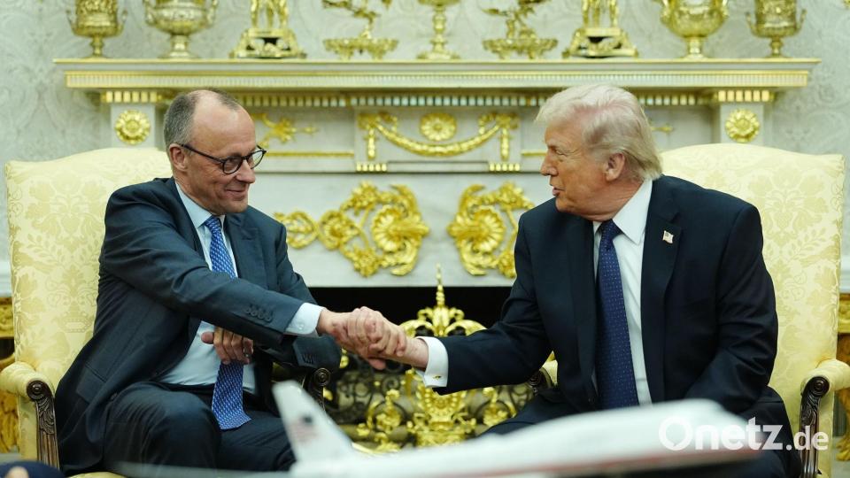 Bundeskanzler Merz (l.) ist von US-Präsident Trump empfangen worden. Bild: Kay Nietfeld/dpa