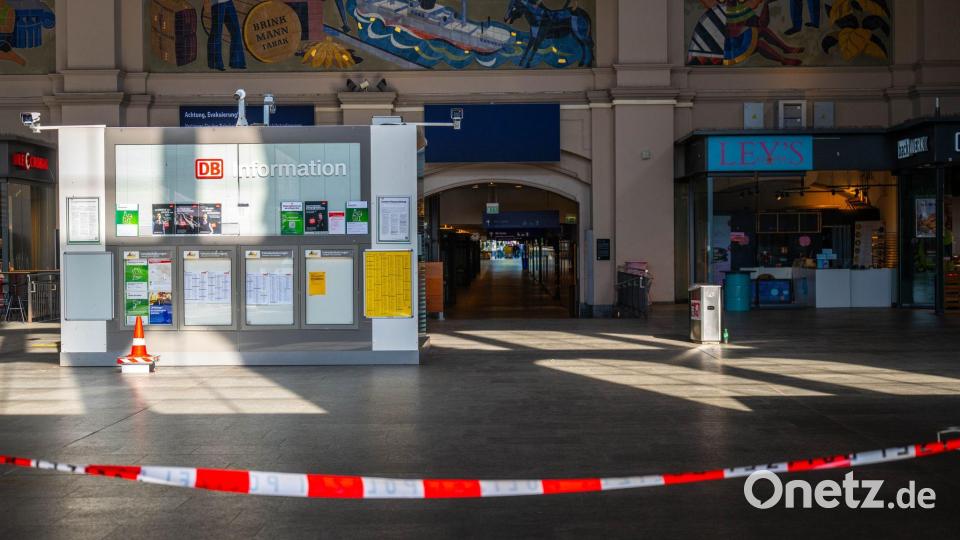 Spezialkräfte untersuchten das Gebäude in Bremen, Sprengmittel wurden nicht gefunden. Bild: Sina Schuldt/dpa