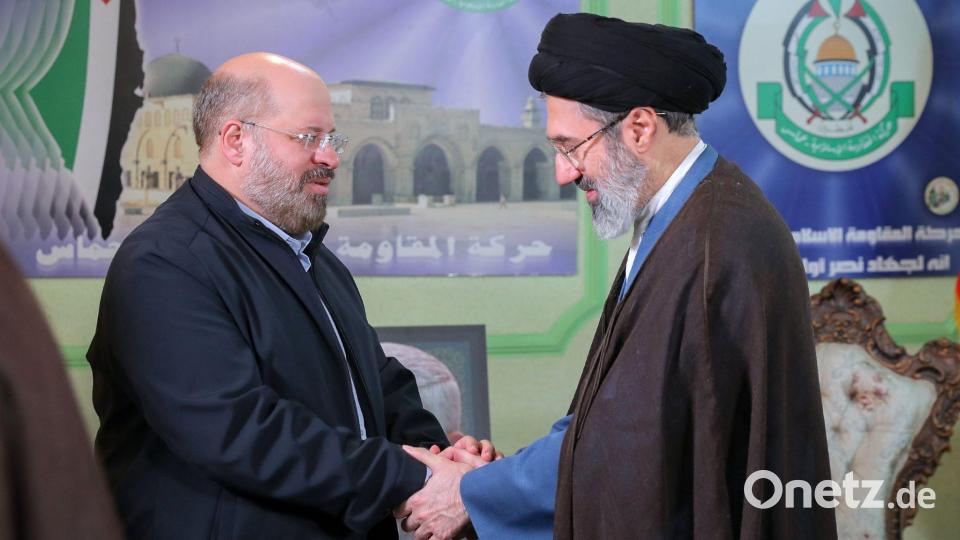 Als aussichtsreicher Kandidat für das Amt des Religionsführers gilt Chameneis Sohn Modschtaba. (Archivbild) Bild: Iranian Supreme Leader's Office/ZUMA Press Wire/dpa