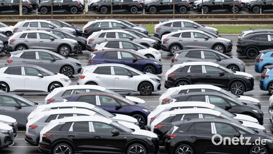 Die EU will der europäischen Autoindustrie helfen und damit Arbeitsplätze erhalten. (Symbolbild) Bild: Sebastian Kahnert/dpa