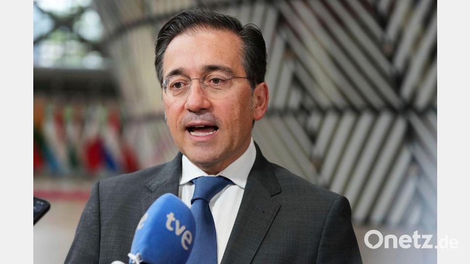 Spanien hat Bundeskanzler Friedrich Merz (CDU) mangelnde Solidarität angesichts der Kritik von US-Präsident Donald Trump an dem Nato-Partner vorgeworfen. Bild: Virginia Mayo/AP/dpa