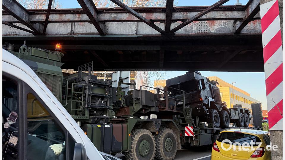 Der Verkehr wird einspurig vorbeigeleitet. Bild: Wolfgang Steinbacher