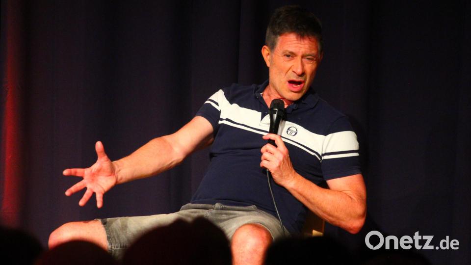 Kabarettist Rolf Miller begeisterte am Sonntagabend in Kemnath. Bild: stg