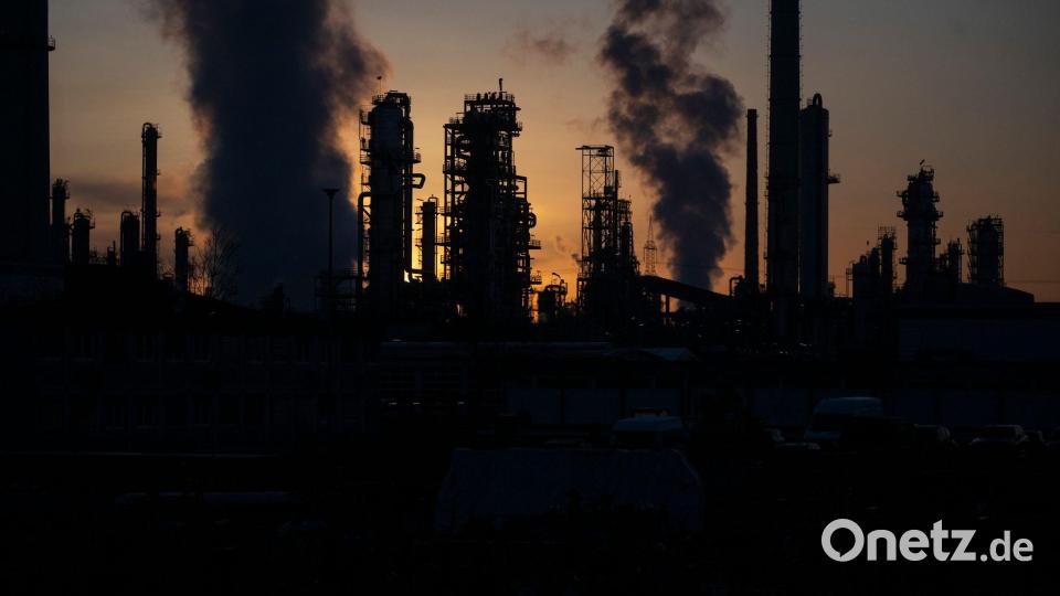 Raffinerie in Deutschland: Preise für Rohöl auf dem Weltmarkt kräftig gestiegen. Bild: Marijan Murat/dpa