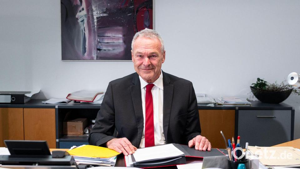 Frank Rebhan will OB in Neustadt bei Coburg bleiben. (Archivbild) Bild: Daniel Vogl/dpa
