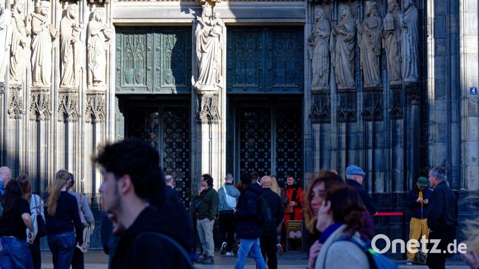 Bislang war der Innenraum des Doms für Touristen kostenlos. (Archivbild) Bild: Henning Kaiser/dpa