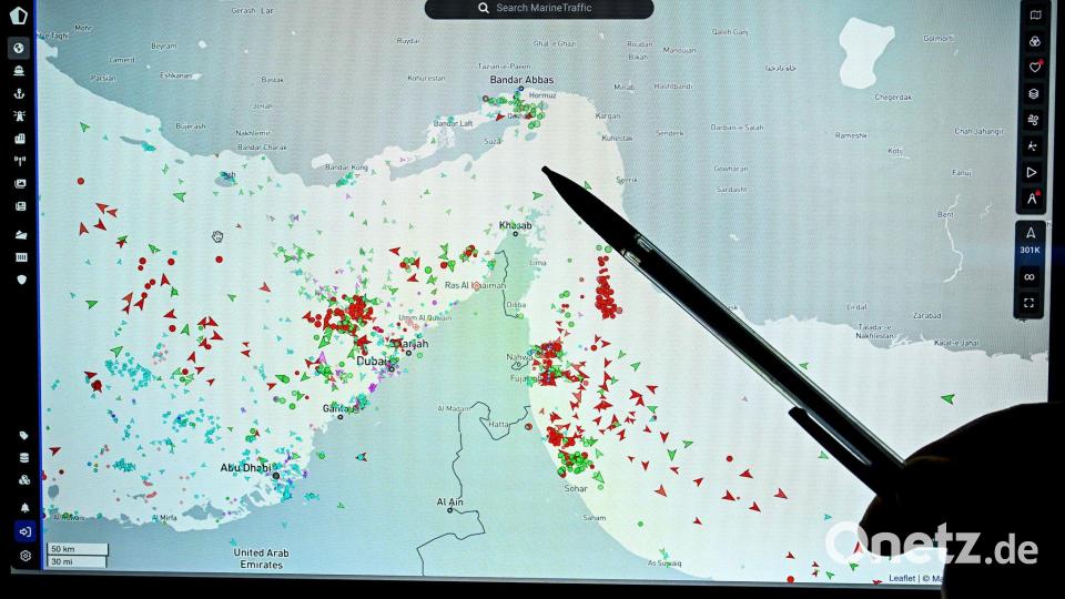 Im Persischen Golf und der Straße von Hormus werden immer wieder Schiffe beschossen. Bild: Julien De Rosa/AFP/dpa