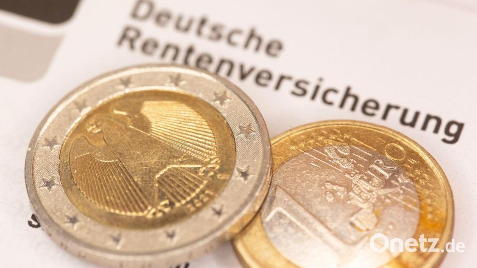 Die Renten steigen spürbar. (Symbobild) Bild: Fernando Gutierrez-Juarez/dpa