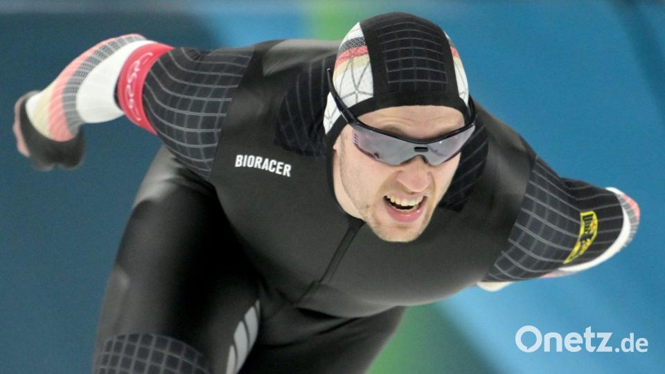 Eisschnellläufer Hendrik Dombek übt Kritik an der Sperre für seinen Teamkollegen. (Archivbild) Bild: Peter Kneffel/dpa
