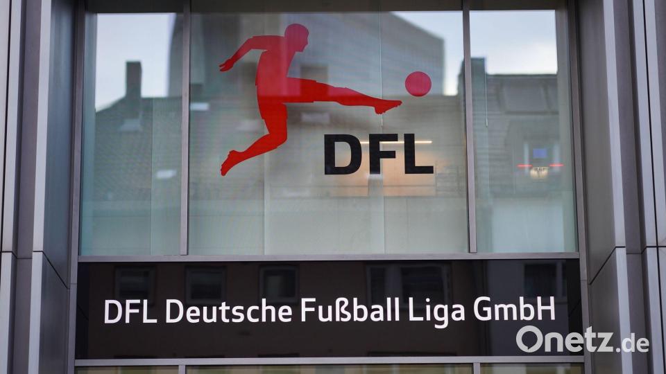Die Deutsche Fußball Liga hat eine neue Kostenregel für die Vereine beschlossen. (Archivbild) Bild: Frank Rumpenhorst/dpa